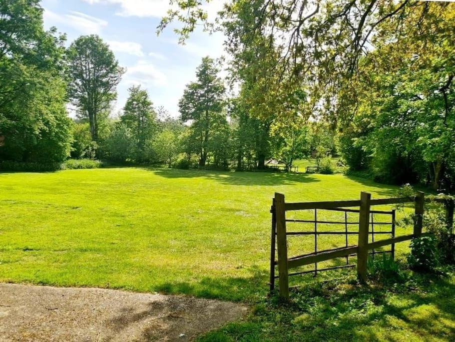 Stunning 5 Bedroom House On The River Wensum, Sleeps 19 Norwich Exterior foto